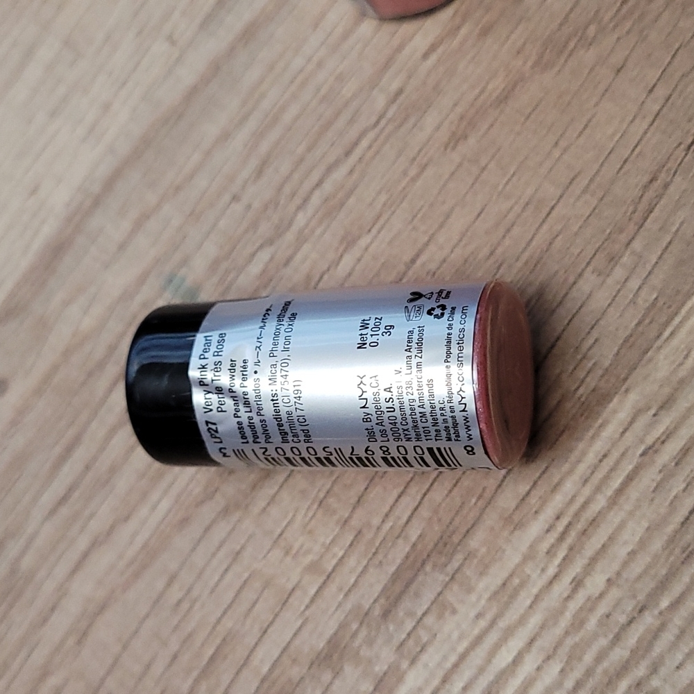 NYX Loose Pear Powder Very Pink Pearl LP27 New - Picture 5 of 7